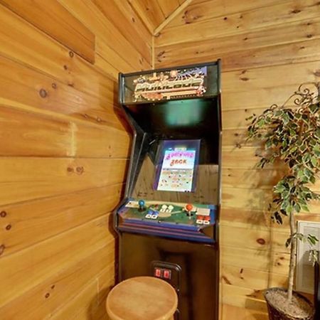 Creekside Paradise Found! One-Bedroom Mountain Cabin In Pigeon Forge Sevierville Extérieur photo